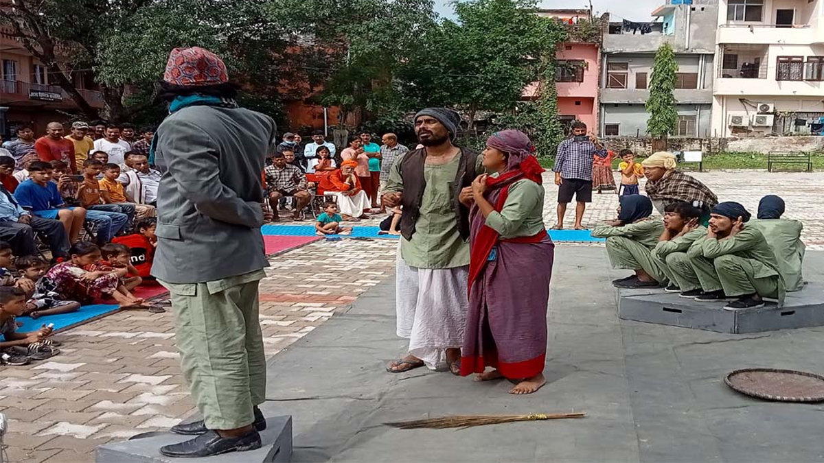 ‘साना साना सपना’ नाटक प्रदर्शन